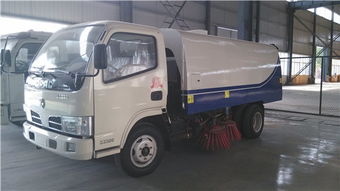 東風(fēng)福瑞卡掃路車 高效清掃機械的綠色守護者